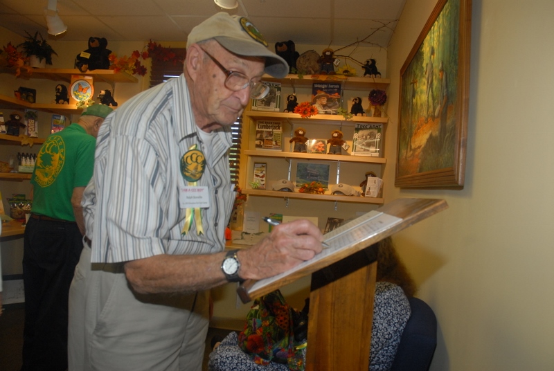 Ralph Bonville Signs Guestbook
